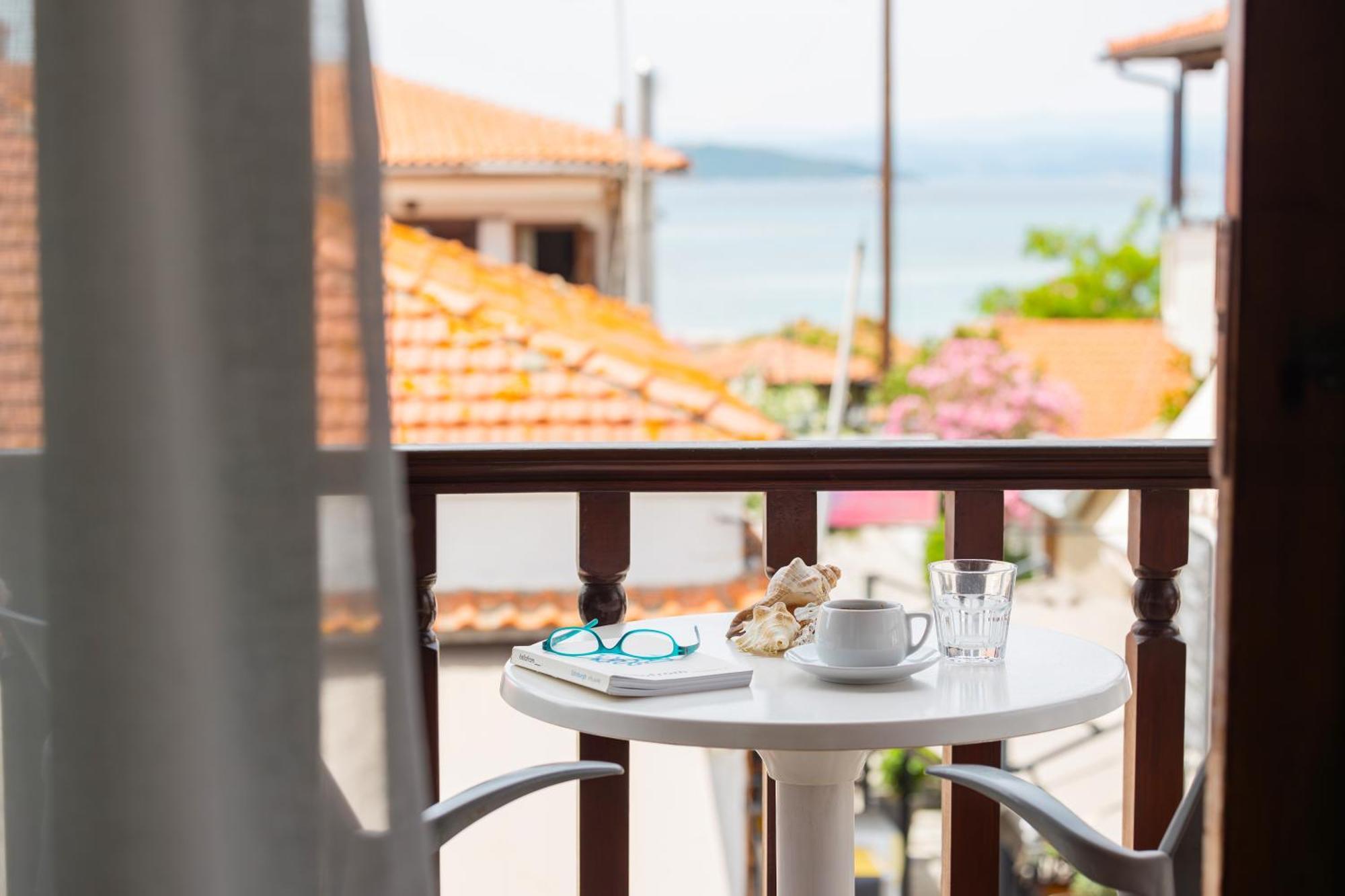 Athos Guest House Pansion Урануполи Екстериор снимка