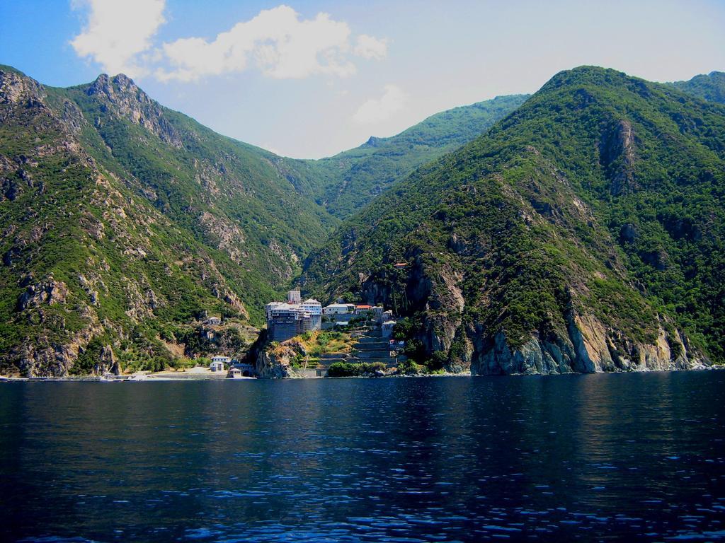 Athos Guest House Pansion Урануполи Екстериор снимка